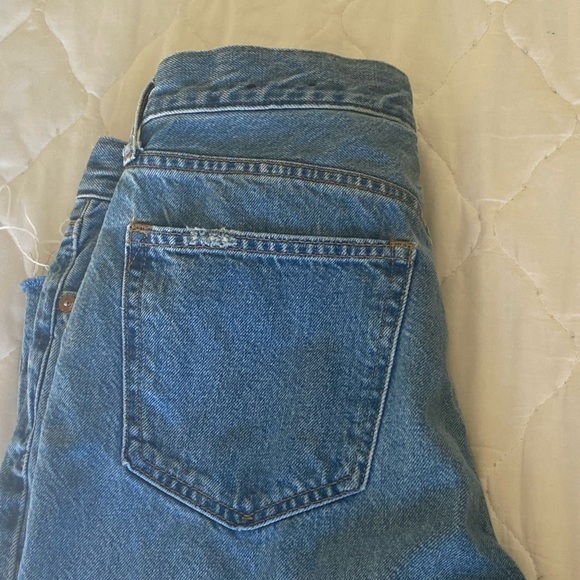Gap Low Rise Blue Jean’s - Picture 3 of 5